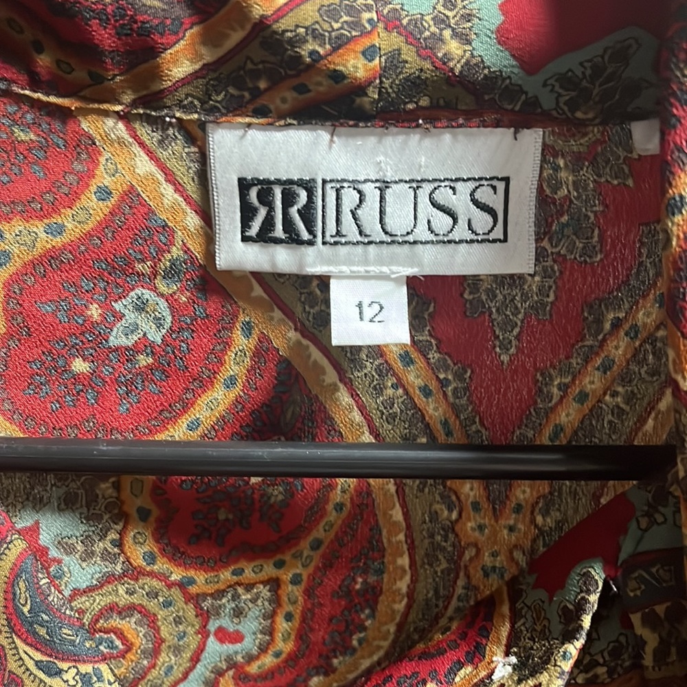 Red patterned blouse - Picture 4 of 4